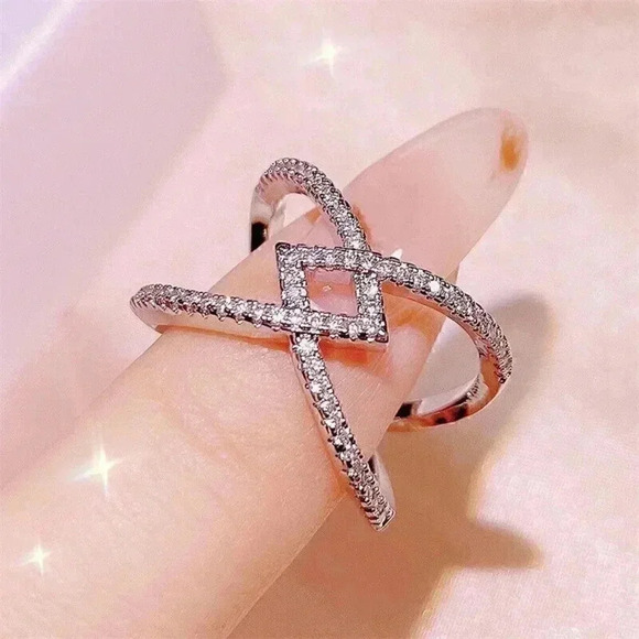 New 925 Silver White Sapphires Infinity Band - Picture 1 of 5